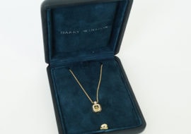 ハリーウィンストン ロゴペンダントネックレス
