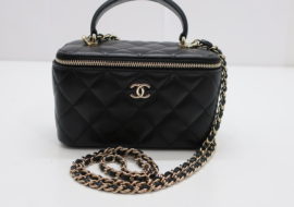 シャネル ミニバニティバッグ チェーンショルダー ブラック レザー