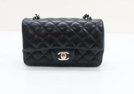 シャネル マトラッセ ミニチェーンショルダーバッグ シルバー金具