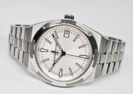 ヴァシュロンコンスタンタン オーヴァーシーズ 4500V/110A-B126 シルバー