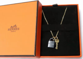 HERMES エルメス アミュレットパドロックPM バッファローホーン ネックレス