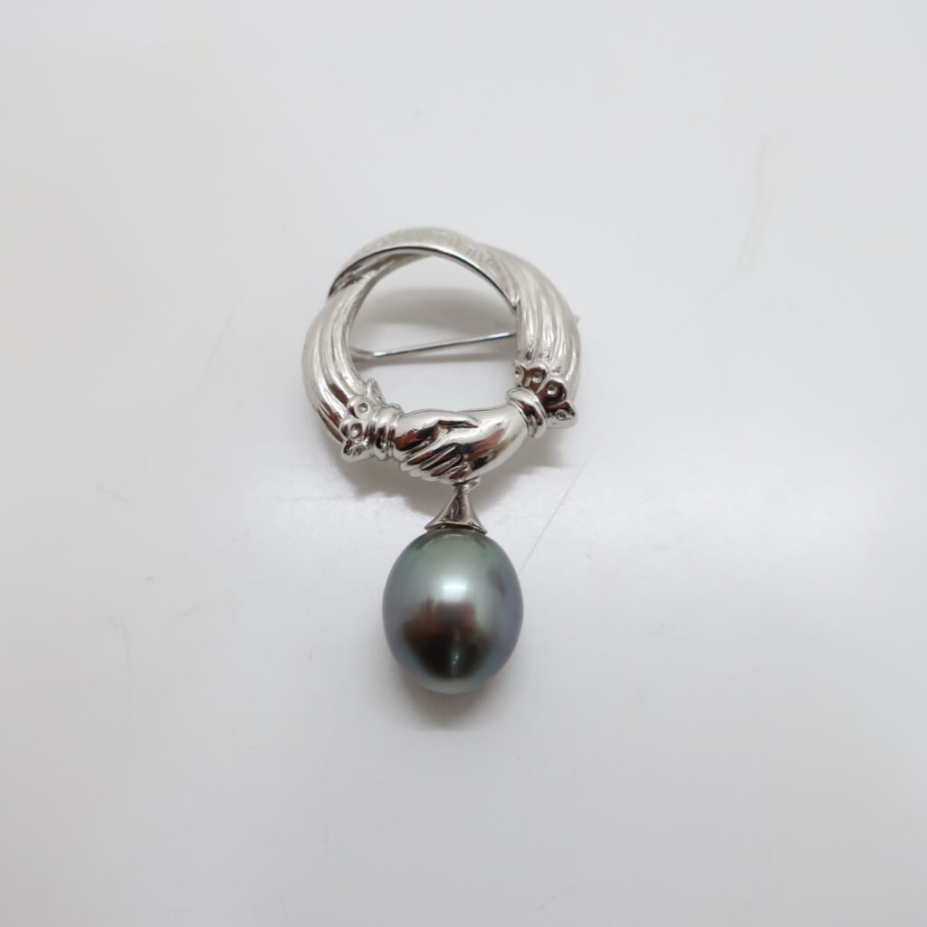 ブローチ Pt900 プラチナ バロックパール
