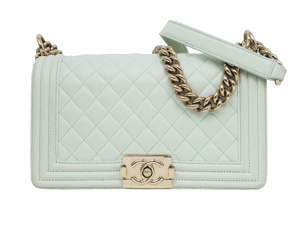シャネル ボーイシャネル チェーンショルダーバッグ マトラッセ ラムスキン GD金具 グリーン A67086