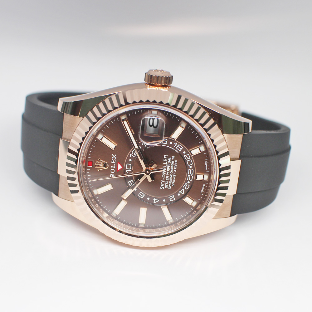 ロレックス スカイドゥエラー 326235 ランダム チョコレート RG ラバー 保証書付き 2022年 新品同様