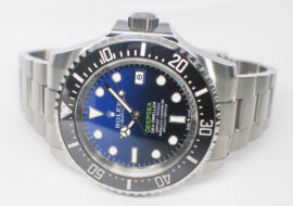 ロレックス シードゥエラー ディープシー Dブルー 136660 ランダム 保証書付き 2024年 新品