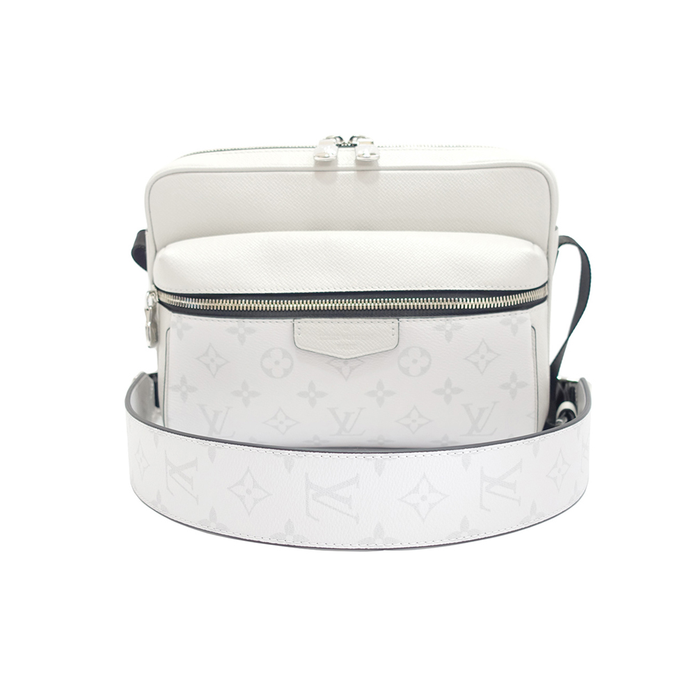 ルイヴィトン LOUIS VUITTON アウトドア メッセンジャーPM タイガラマ M30243 アンタークティカ