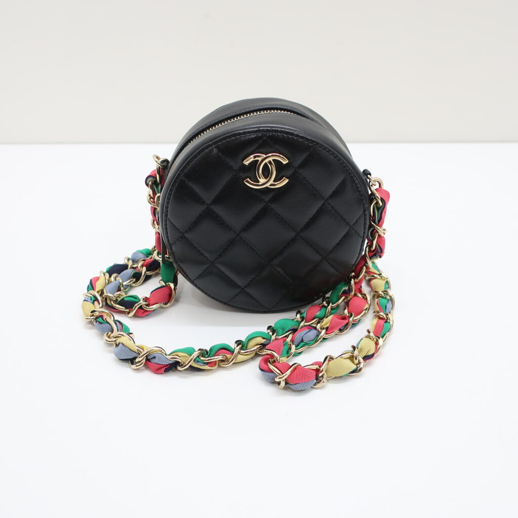 シャネル マトラッセ ラウンドチェーンショルダーバッグ ラムスキン ブラック ゴールド