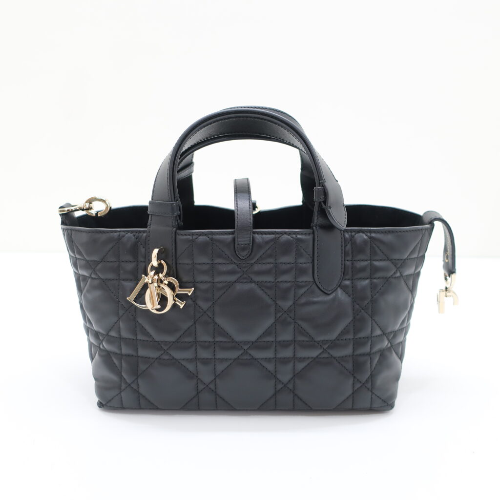 クリスチャンディオール トゥジュール スモール ブラック 	M2822OSHJ_M900 カーフスキン