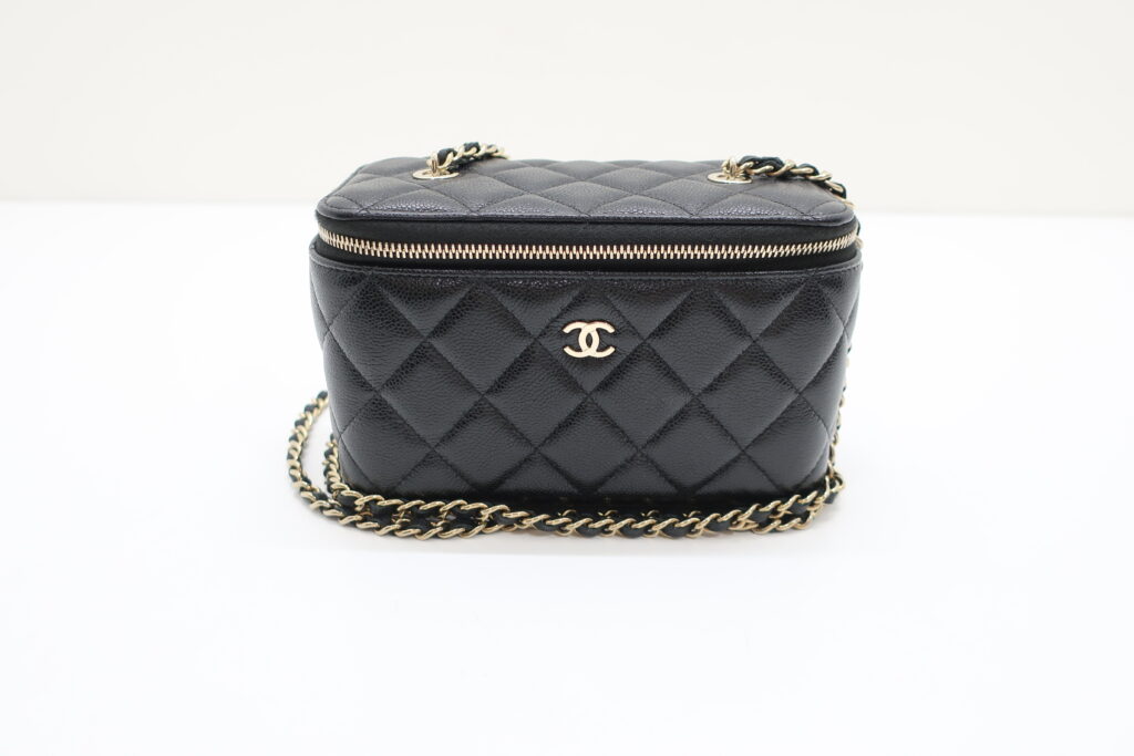 シャネル スモールバニティバッグ キャビアスキン ブラック ゴールド金具