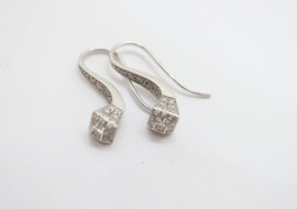 グッチ ピアス 一対 750WG ホワイトゴールド ダイヤモンド