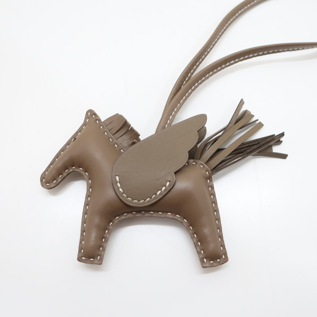 エルメス ペガサスPM エトゥープ アニョーミロ