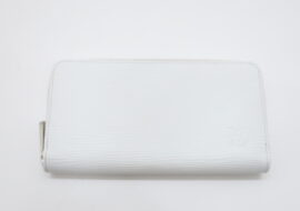 ルイヴィトン エピ ジッピーウォレット M83632 ホワイト