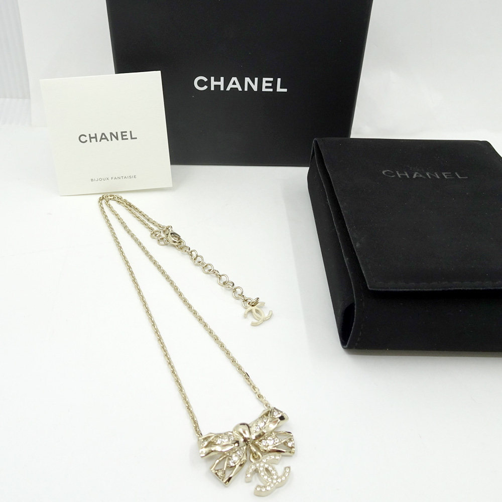 シャネル CHANEL ネックレス リボン ココマーク ラインストーン シャンパンゴールド B24B