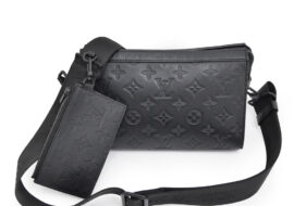 ルイヴィトン モノグラムシャドウ ガストン・ウェアラブル ウォレット M81115