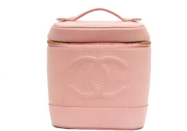 シャネル キャビアスキン 縦型バニティ ピンク A01998