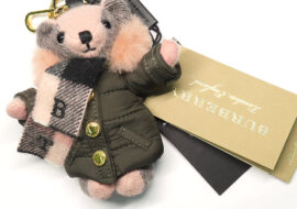 バーバリー トーマスベア チャームイン ダウンコート アッシュローズ 40596861