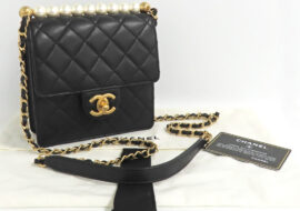 シャネル フラップバッグ フェイクパール付き  マトラッセ ブラック ゴールド金具