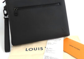 ルイヴィトン LVアナグラム テイクオフ・ポーチ M25955 ブラック