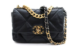 シャネル CHANEL19 ショルダーバッグ ブラック ラム ゴールド シルバー金具 レディース