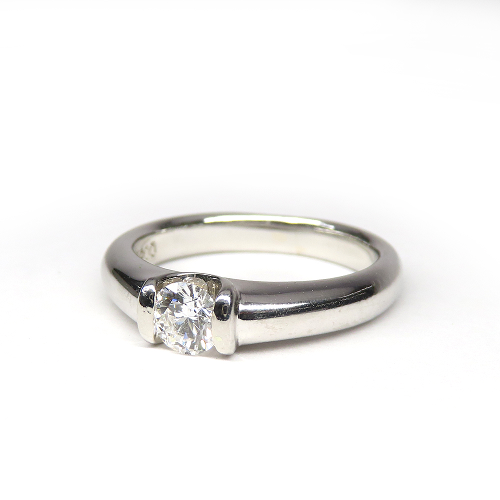 ジュエリー ダイヤモンド 0.320ct デザインリング D VVS2 EXCELLENT 鑑定書 PT900 プラチナ