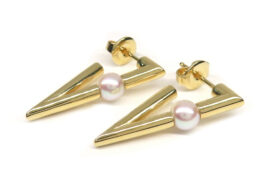 ミキモト ピアス V Code 750 イエローゴールド パール